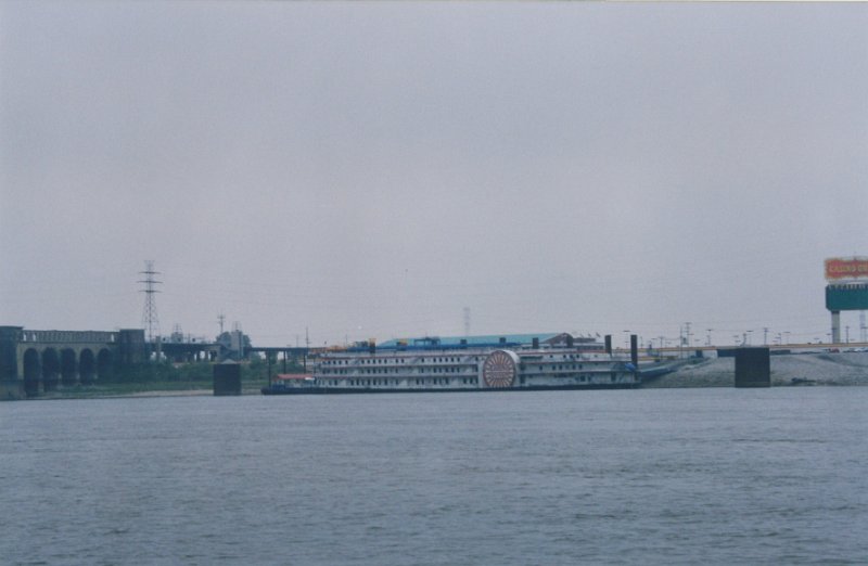 009-Another casino at the end of the river.jpg